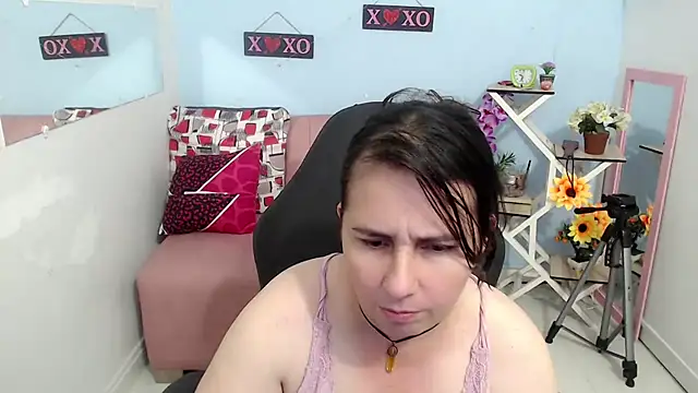 victoria jones online show from 10-04-25, 02:29