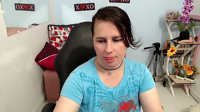 victoria jones online show from 11-12-25, 01:59