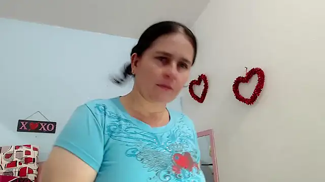 victoria jones online show from 10-13-25, 02:07