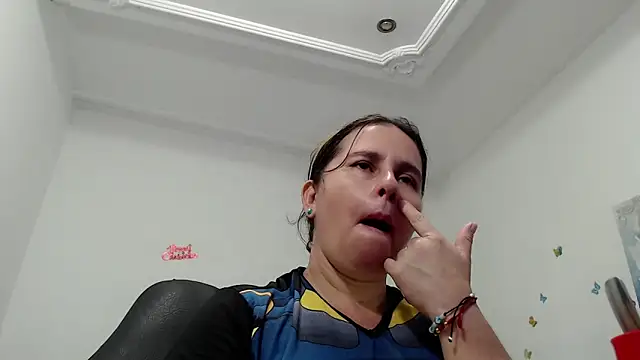 victoria jones online show from 04-04-26, 02:01