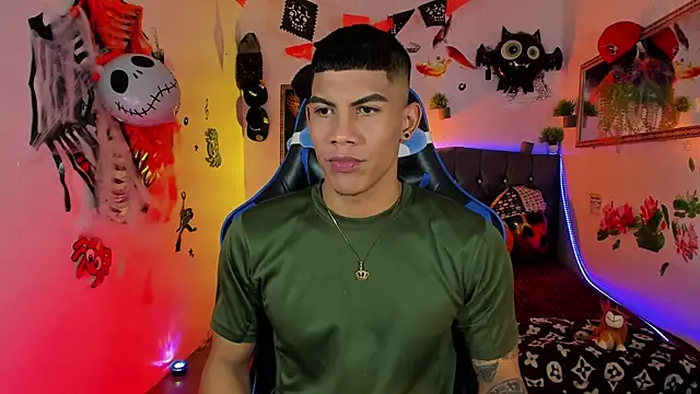 Damian latinxxx online show from 10-28-25, 03:18