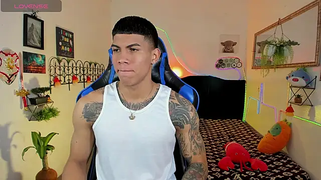 Snapshot of Damian_latinxxx chatting on 02-11-26, 03:17 Damian latinxxx online show from 02-11-26, 03:17