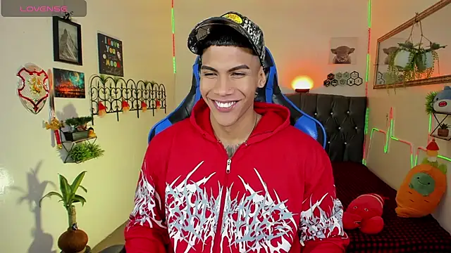 Snapshot of Damian_latinxxx chatting on 02-07-26, 03:14 Damian latinxxx online show from 02-07-26, 03:14