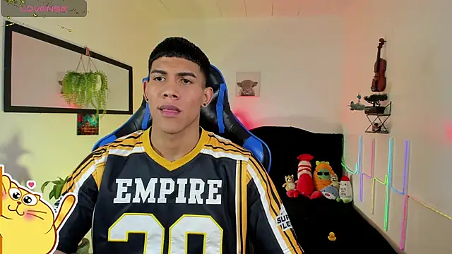 Snapshot of Damian_latinxxx chatting on 03-02-26, 05:08 Damian latinxxx online show from 03-02-26, 05:08