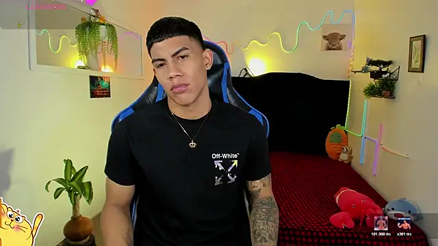 Snapshot of Damian_latinxxx chatting on 02-19-26, 03:03 Damian latinxxx online show from 02-19-26, 03:03