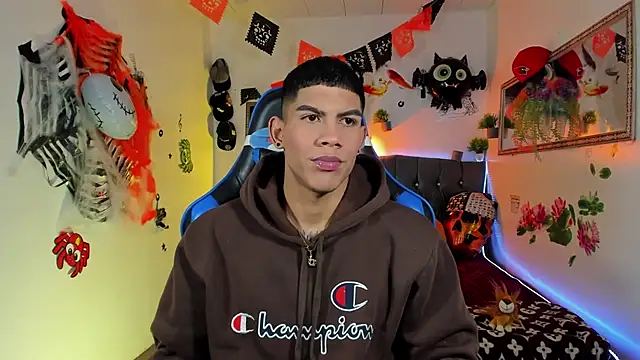 Damian latinxxx online show from 10-25-25, 03:06