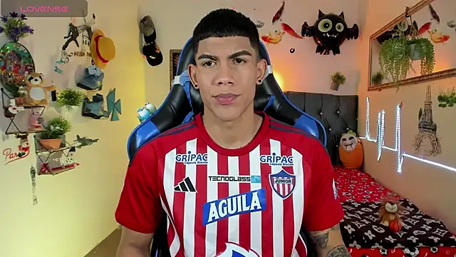 Damian latinxxx online show from 11-17-25, 03:10