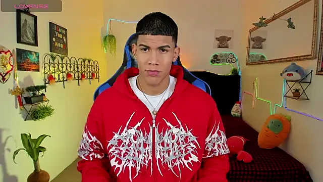 Snapshot of Damian_latinxxx chatting on 02-12-26, 03:17 Damian latinxxx online show from 02-12-26, 03:17