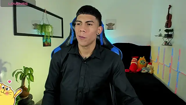 Snapshot of Damian_latinxxx chatting on 02-28-26, 12:10 Damian latinxxx online show from 02-28-26, 12:10