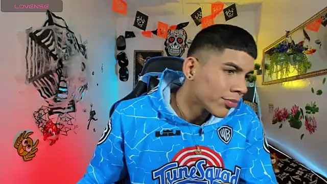 Damian latinxxx online show from 10-20-25, 02:57