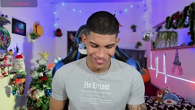 Damian latinxxx online show from 11-30-25, 03:07