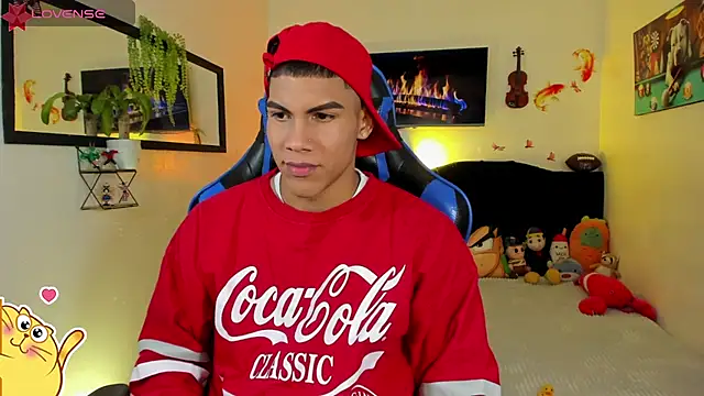 Snapshot of Damian_latinxxx chatting on 05-22-26, 03:15 Damian latinxxx online show from 05-22-26, 03:15