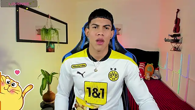 Snapshot of Damian_latinxxx chatting on 03-04-26, 03:03 Damian latinxxx online show from 03-04-26, 03:03