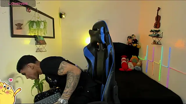 Damian latinxxx online show from 03-15-26, 03:13