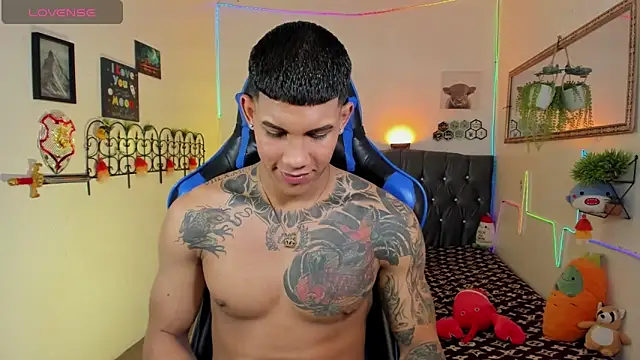 Snapshot of Damian_latinxxx chatting on 01-31-26, 07:12 Damian latinxxx online show from 01-31-26, 07:12