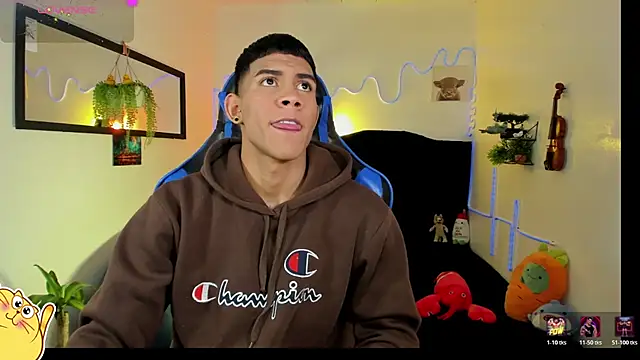 Snapshot of Damian_latinxxx chatting on 02-24-26, 03:18 Damian latinxxx online show from 02-24-26, 03:18