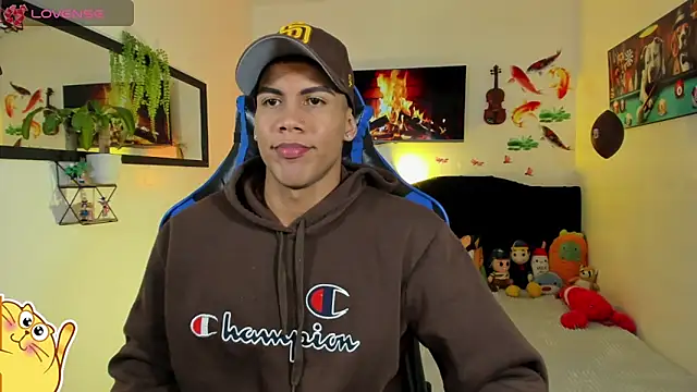 Snapshot of Damian_latinxxx chatting on 05-20-26, 03:25 Damian latinxxx online show from 05-20-26, 03:25