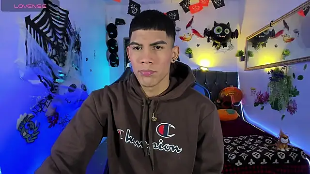 Damian latinxxx online show from 10-19-25, 02:58