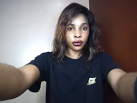 Snapshot of _Gyy_ chatting on 09-15-25, 08:15 Gyy online show from 09-15-25, 08:15