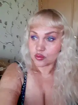 Snapshot of IsabellaBoni chatting on 04-25-26, 06:49 IsabellaBoni online show from 04-25-26, 06:49