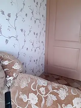 IsabellaBoni online show from 10-26-25, 06:36