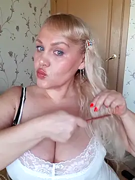 IsabellaBoni online show from 04-02-26, 06:31