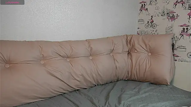 bubble bbb online show from 10-26-25, 04:13