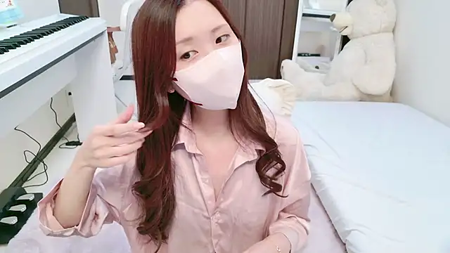 Snapshot of -SHINON- chatting on 01-15-25, 02:45 -SHINON- online show from 01-15-25, 02:45