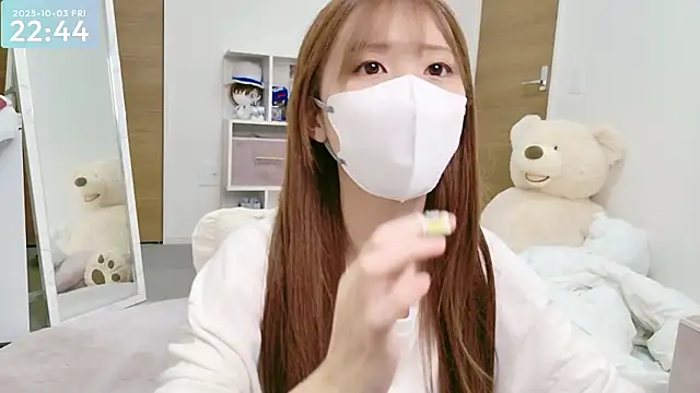 Snapshot of -SHINON- chatting on 10-03-25, 01:45 -SHINON- online show from 10-03-25, 01:45
