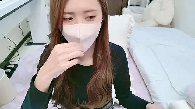 Snapshot of -SHINON- chatting on 01-12-25, 02:30 -SHINON- online show from 01-12-25, 02:30