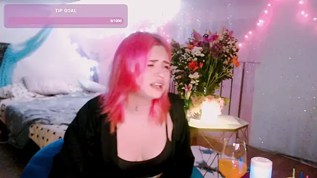 Snapshot of candy_lina chatting on 04-24-26, 02:41 candy lina online show from 04-24-26, 02:41