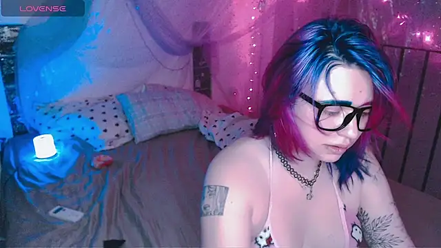Snapshot of candy_lina chatting on 05-12-26, 08:26 candy lina online show from 05-12-26, 08:26