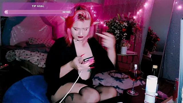 Snapshot of candy_lina chatting on 04-25-26, 01:41 candy lina online show from 04-25-26, 01:41
