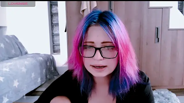 Snapshot of candy_lina chatting on 05-28-26, 08:44 candy lina online show from 05-28-26, 08:44