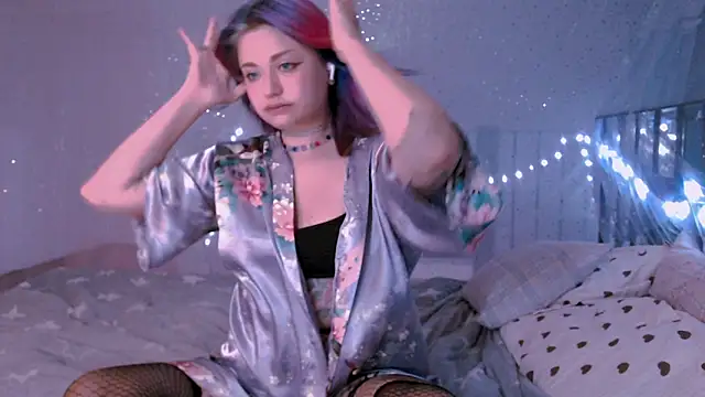 Snapshot of candy_lina chatting on 06-15-26, 12:16 candy lina online show from 06-15-26, 12:16