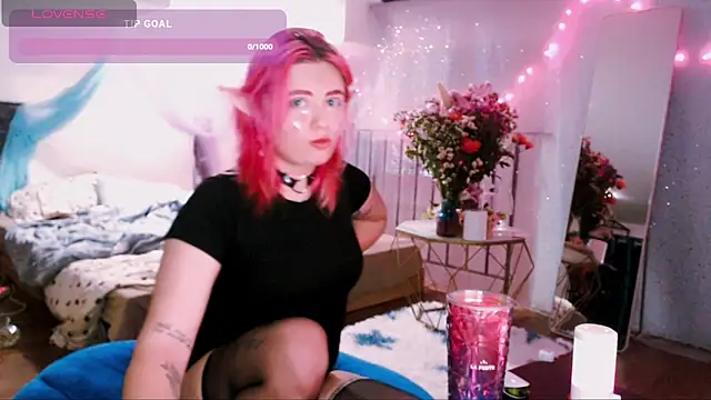 Snapshot of candy_lina chatting on 04-27-26, 11:30 candy lina online show from 04-27-26, 11:30