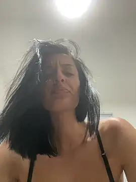 Snapshot of Catmila94 chatting on 07-18-26, 04:10 Catmila94 online show from 07-18-26, 04:10