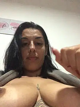 Snapshot of Catmila94 chatting on 06-17-26, 03:50 Catmila94 online show from 06-17-26, 03:50