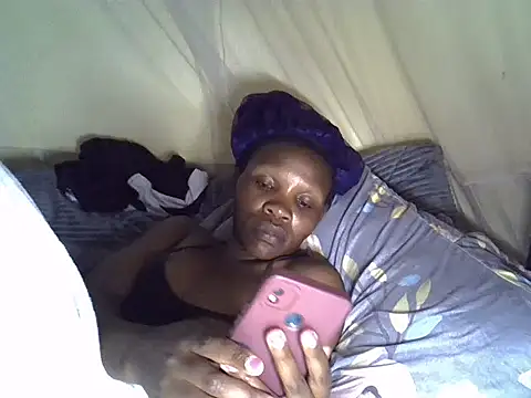 Snapshot of Sweet_serah chatting on 03-23-26, 03:34 Sweet serah online show from 03-23-26, 03:34