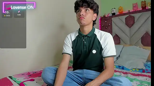 Santy carrington online show from 11-27-25, 03:18