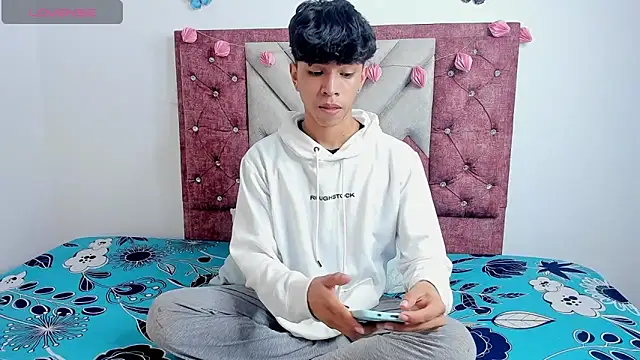 Santy carrington online show from 03-15-25, 03:40