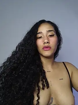 Snapshot of jaderossxx chatting on 08-05-26, 04:45 jaderossxx online show from 08-05-26, 04:45