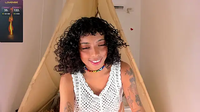 Ariella Ruiz online show from 10-09-25, 12:17