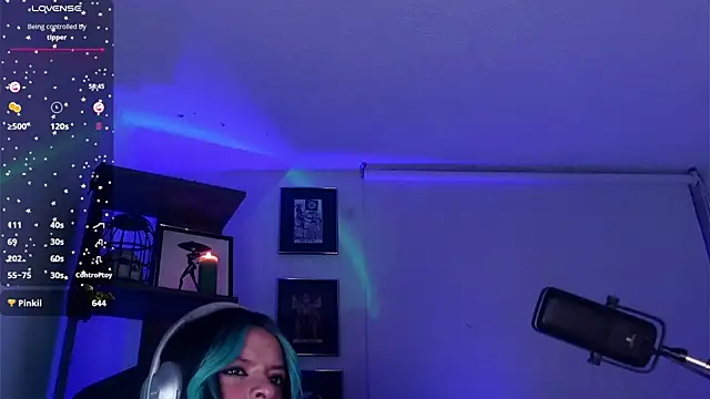 YourMissAlice online show from 02-24-25, 01:35