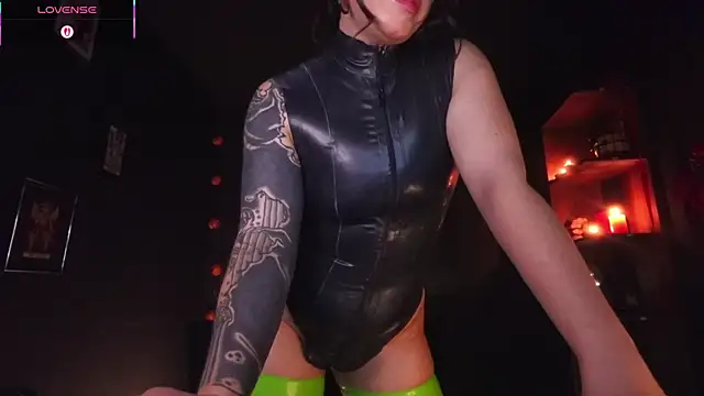 YourMissAlice online show from 12-01-25, 07:59