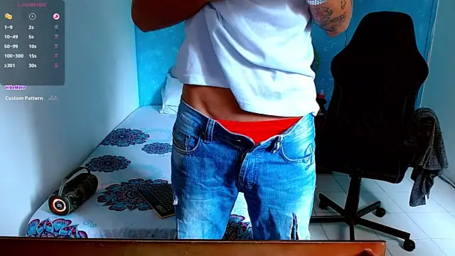 Snapshot of bray_hotboy777 chatting on 02-09-25, 03:56 bray hotboy777 online show from 02-09-25, 03:56
