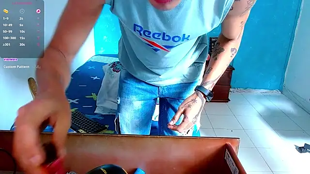 Snapshot of bray_hotboy777 chatting on 03-15-25, 02:45 bray hotboy777 online show from 03-15-25, 02:45
