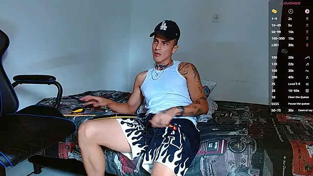 bray hotboy777 online show from 11-02-25, 01:49