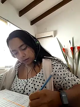 MarianaByanchi online show from 03-19-25, 04:45