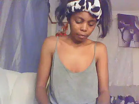 sweetanabella4 online show from 01-06-26, 07:45